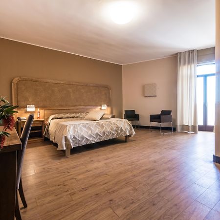 Leone De Castris Wine Hotel Salice Salentino Eksteriør billede