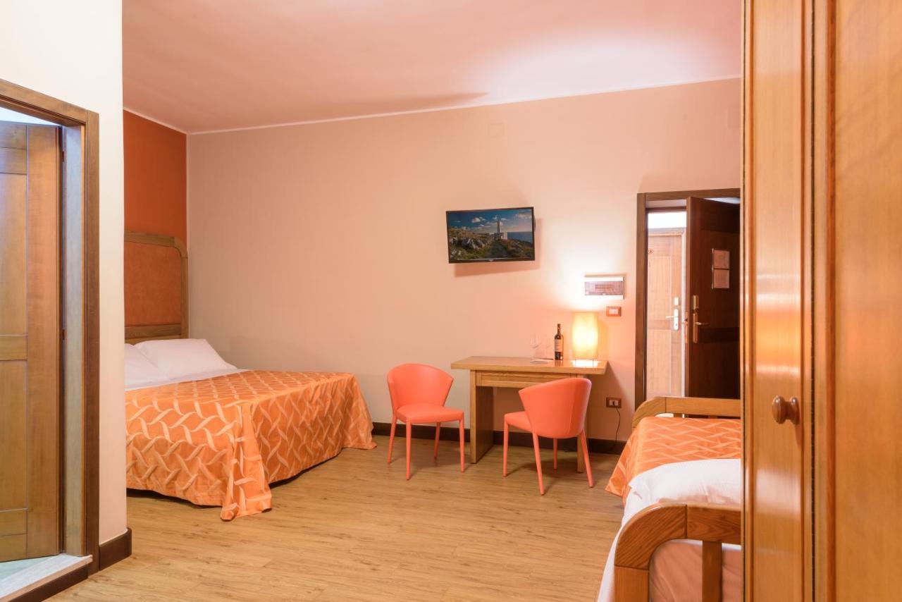 Leone De Castris Wine Hotel Salice Salentino Eksteriør billede
