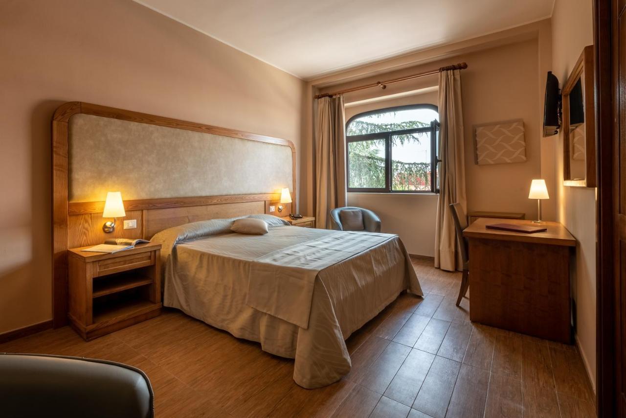 Leone De Castris Wine Hotel Salice Salentino Eksteriør billede